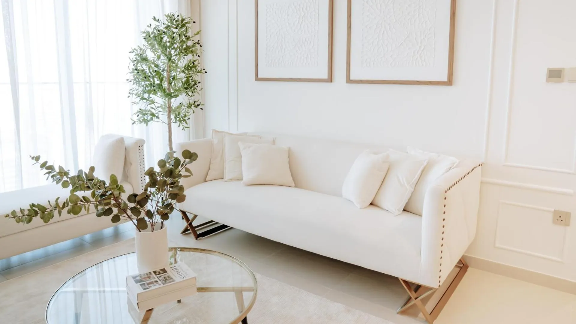 Burj Royale Condo, Close To Dubai Mall & Attractions